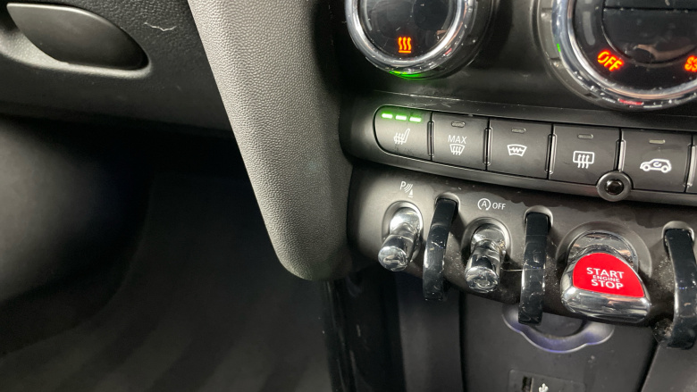 MINI Hatchback 2.0 Cooper S Sport 5dr Auto [Comfort/Nav Pack] Petrol Hatchback